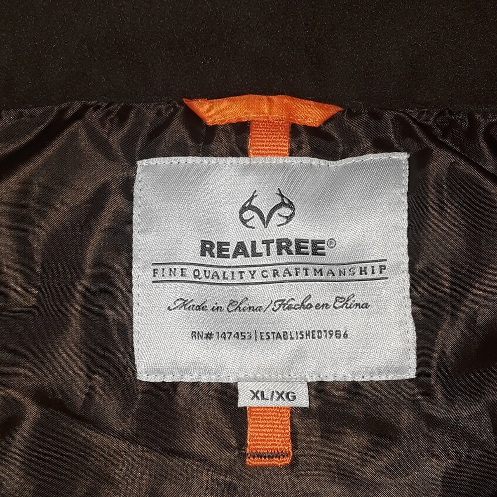 Realtree Camouflage jacket - Picture 2 of 3